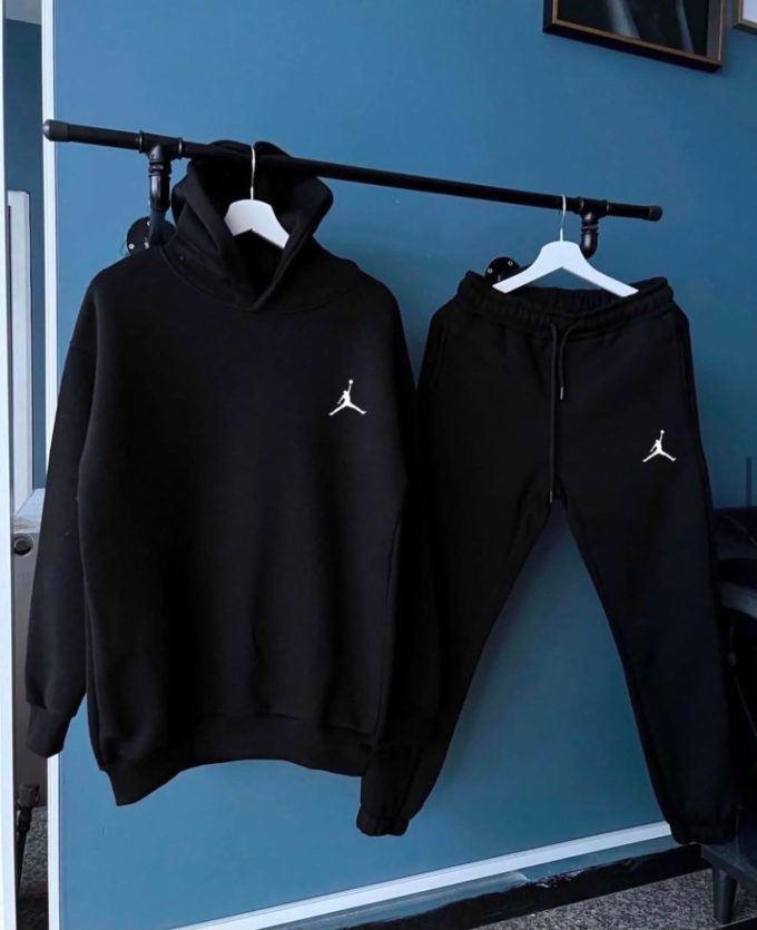 WhatsApp Image 2024-12-12 at 00.15.23 (1)